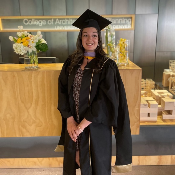 Meet your Posher, Jami Sue - Picture 2 of 2